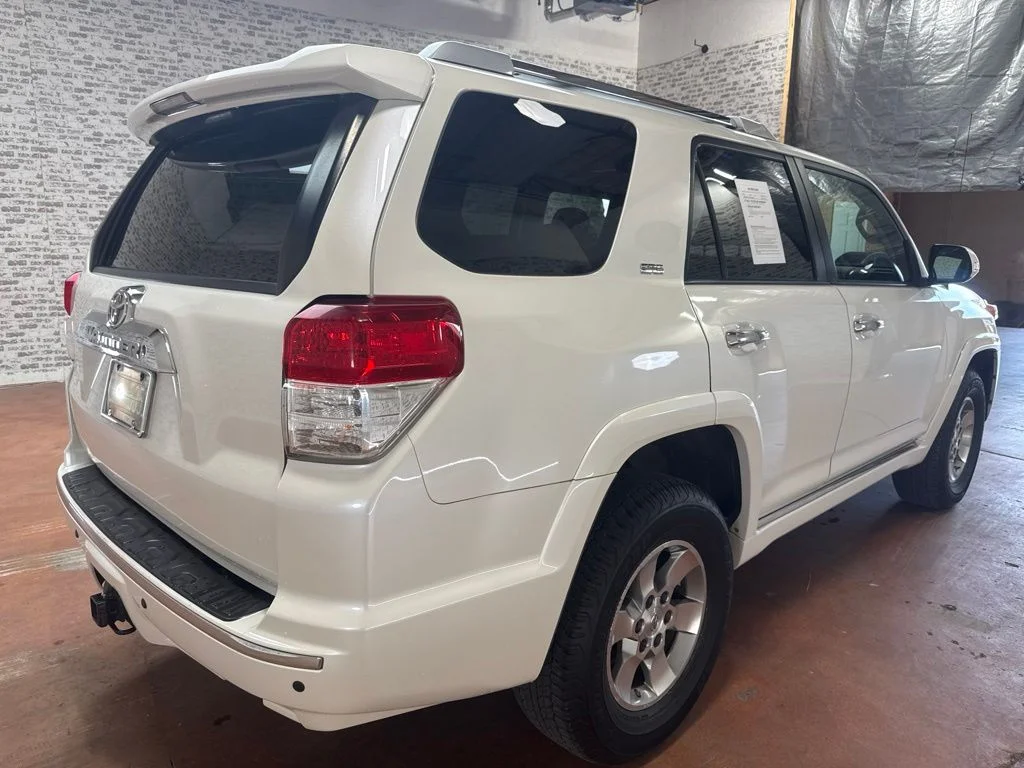 Used 2010 Blizzard Pearl Toyota SR5 image 7