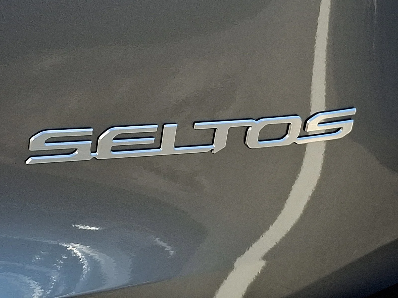New 2026 Steel Gray Kia S image 14