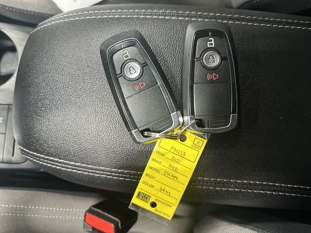 Used 2021 Gray Ford SE image 33