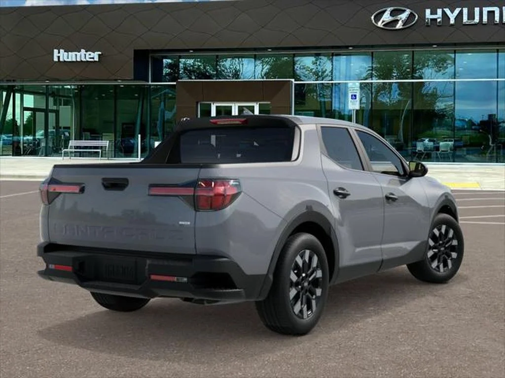 New 2027 Hampton Gray Hyundai SE image 4