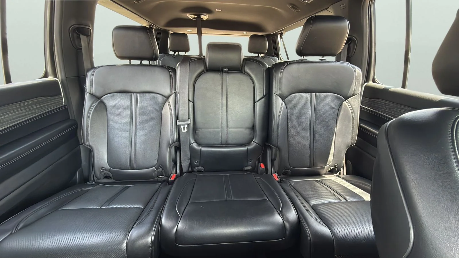 Used 2024 White Jeep Series II image 25