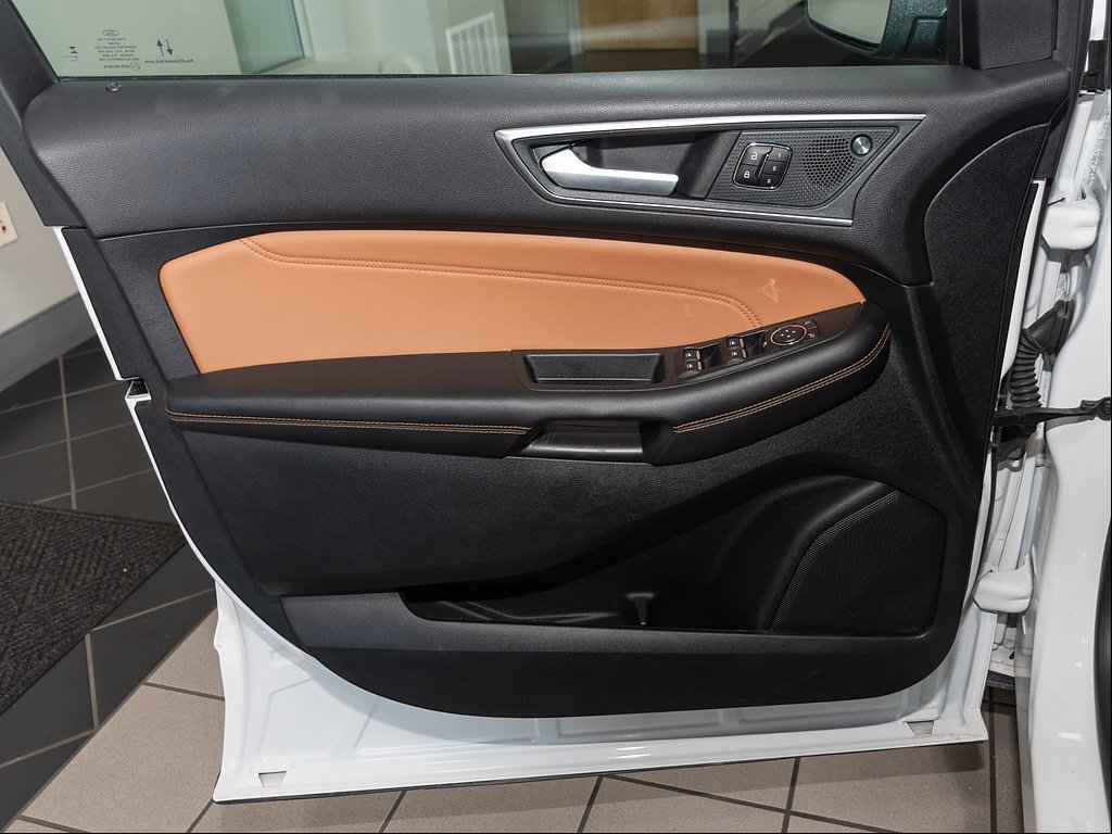2024 Ford Edge Titanium - Photo 10