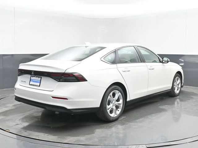 New 2026 Platinum White Pearl Honda LX image 13