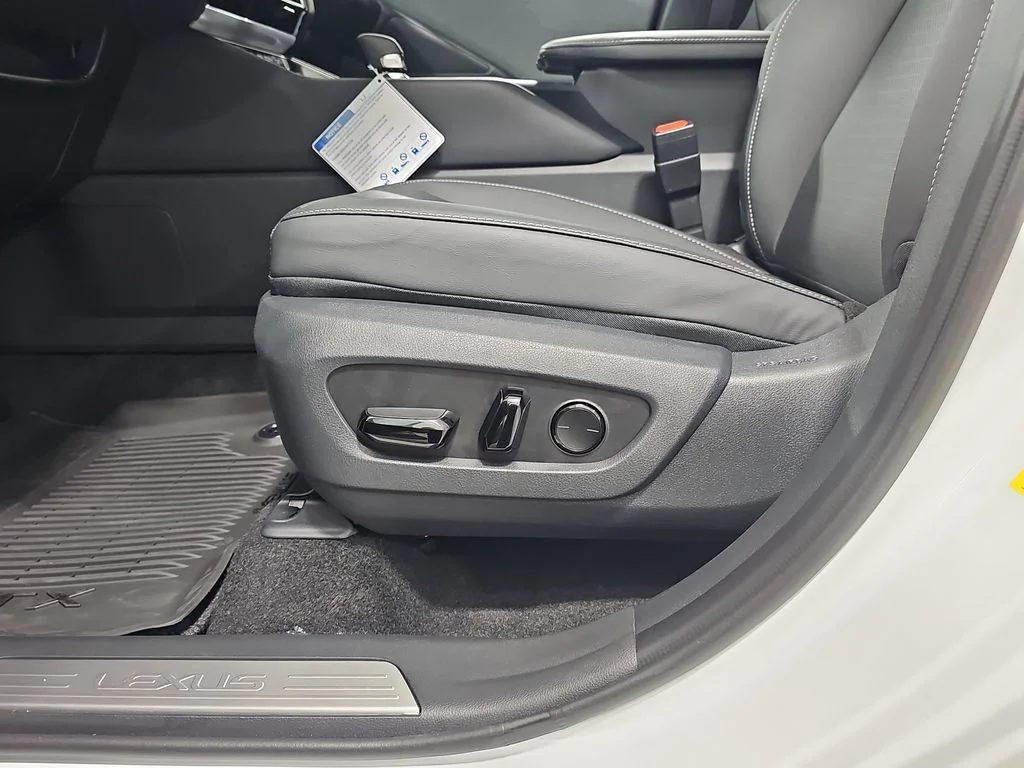 New 2026 Wind Chill Pearl Lexus PREMIUM AWD image 28
