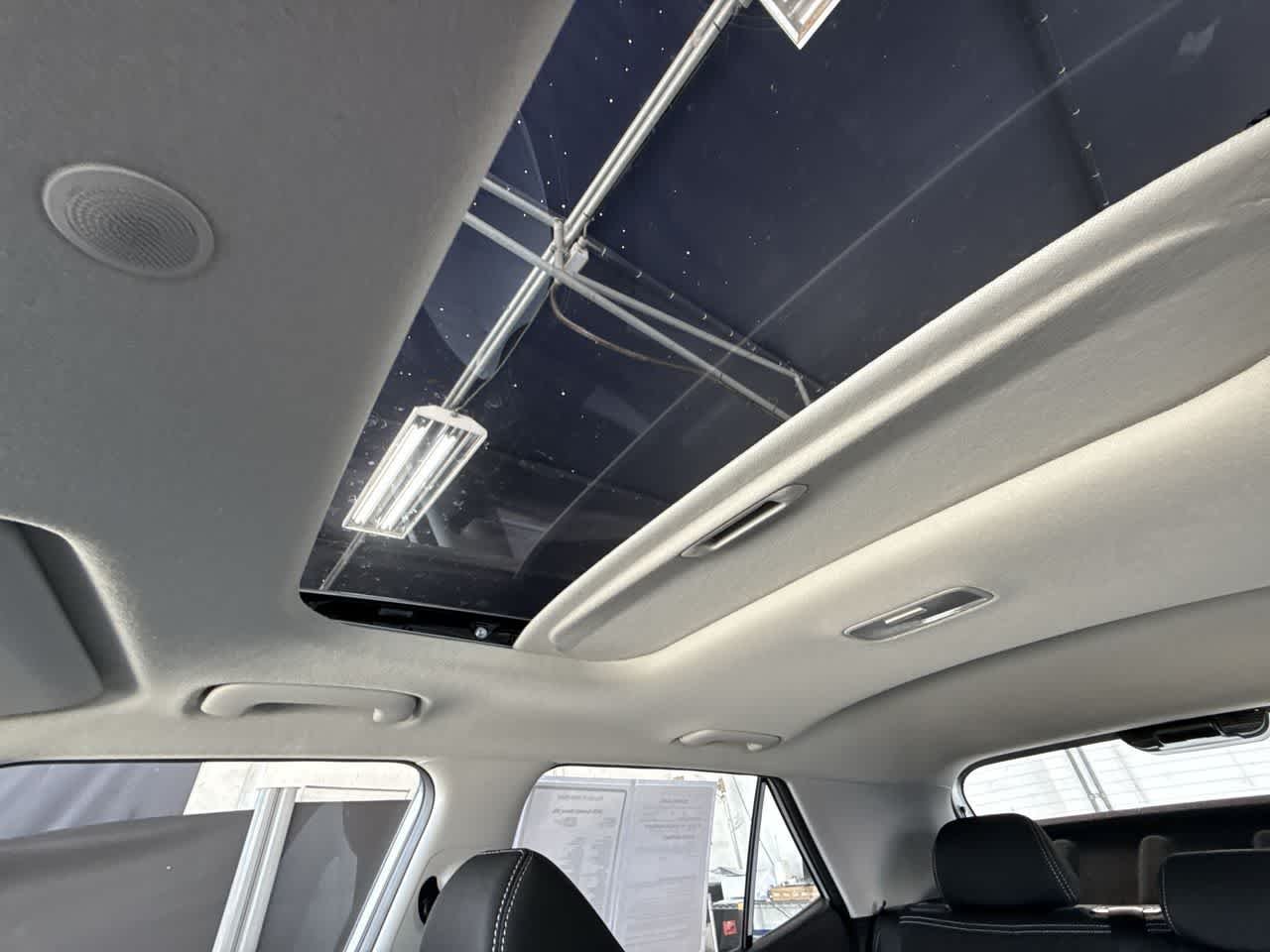 2025 Hyundai Venue SEL - Photo 17