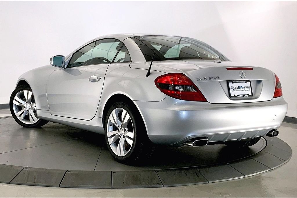 Used 2010  Mercedes-Benz SLK 350 image 10