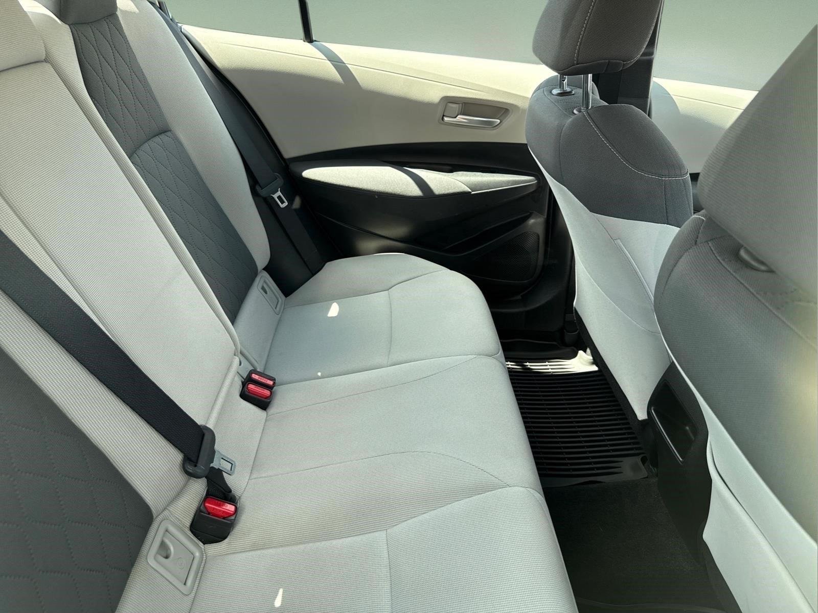 Used 2020 Classic Silver Metallic Toyota LE image 18