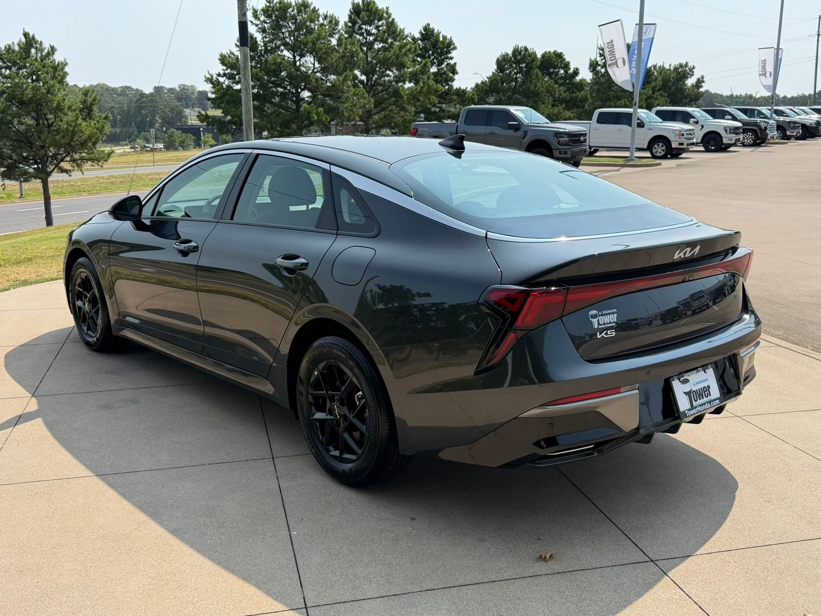 Used 2026 Interstellar Gray Kia LXS image 4