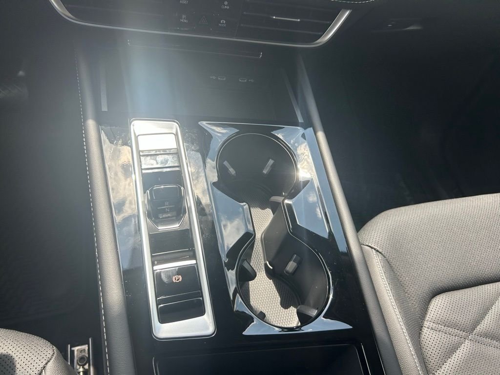 New 2026 White/off-white Volkswagen 2.0T SE w/Technology image 59