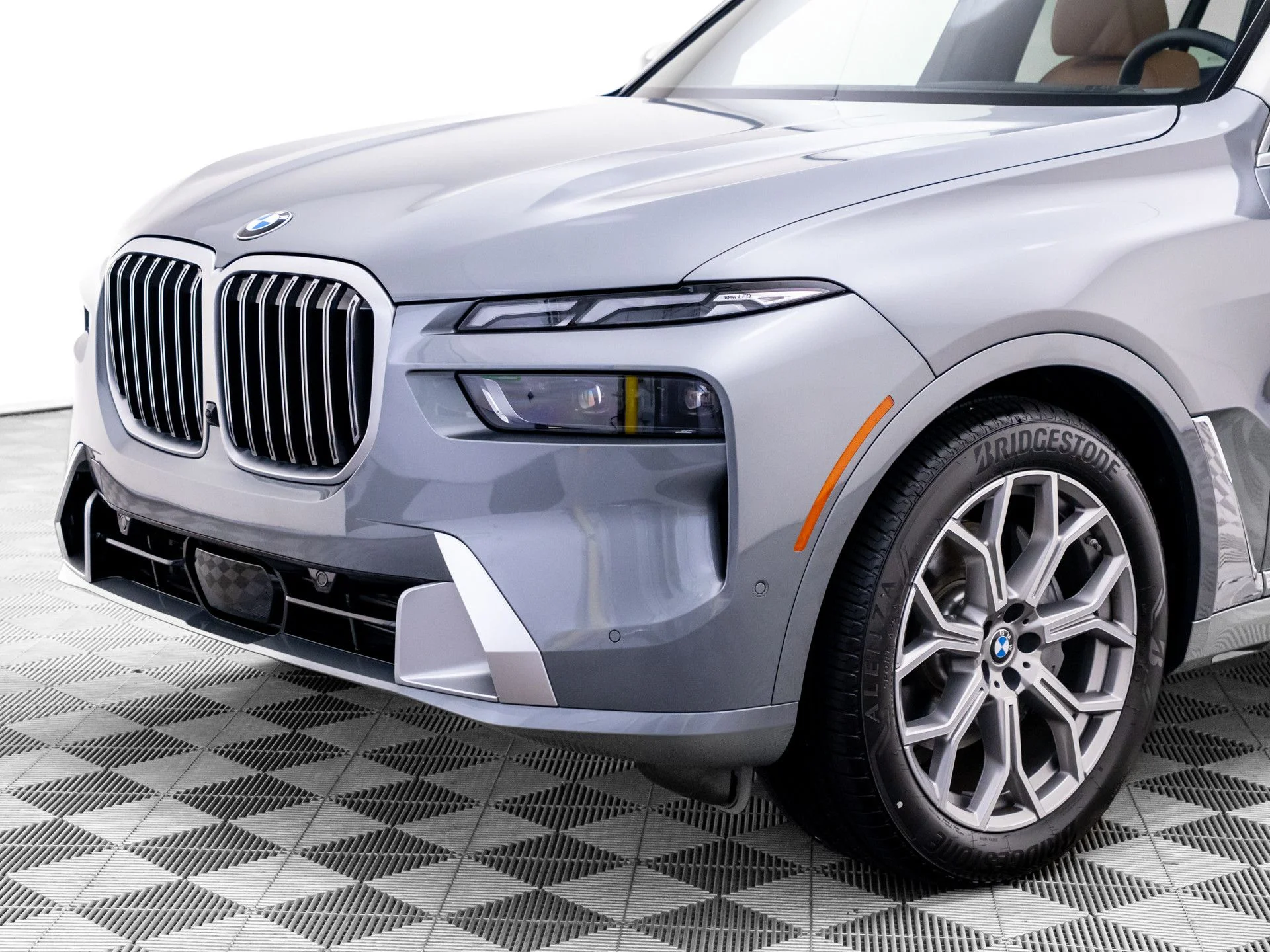 New 2026 Gray BMW xDrive40i image 39