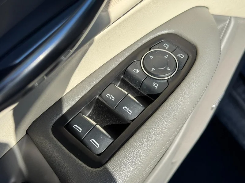Used 2017 Dark Granite Metallic Cadillac Luxury AWD image 15