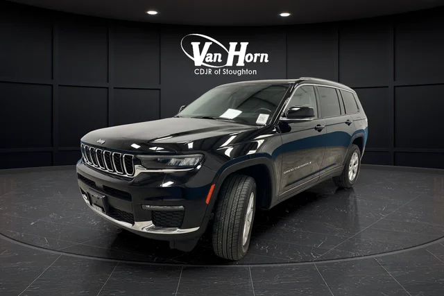 Used 2021 Diamond Black Jeep Limited image 3