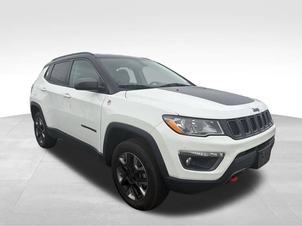 Used 2018 White Jeep Trailhawk image 15
