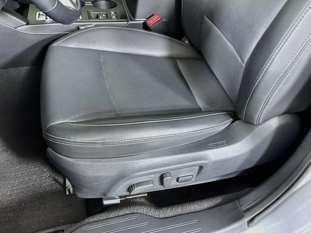 Used 2016 Silver Subaru 2.5i image 23