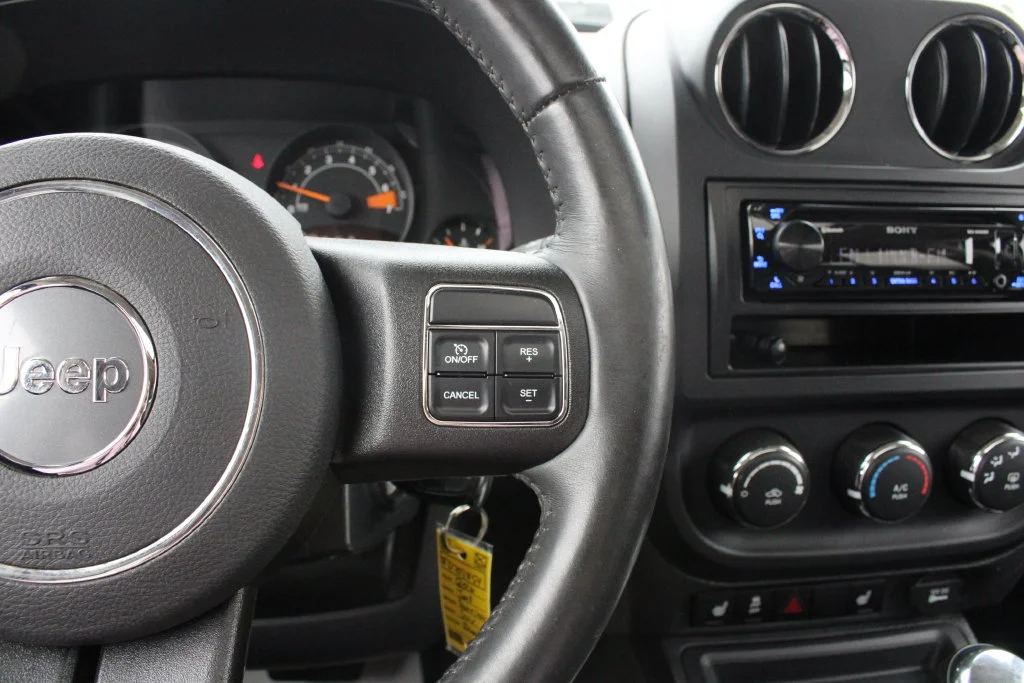 Used 2016 Black Jeep High Altitude image 12