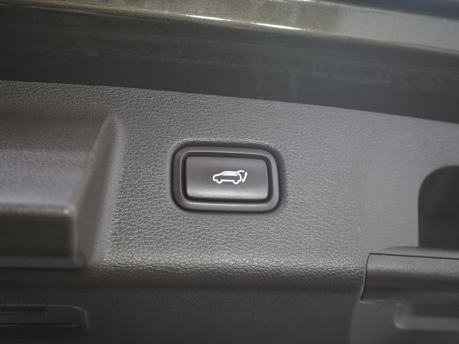 Used 2020 Dark Moss Kia SX AWD image 23