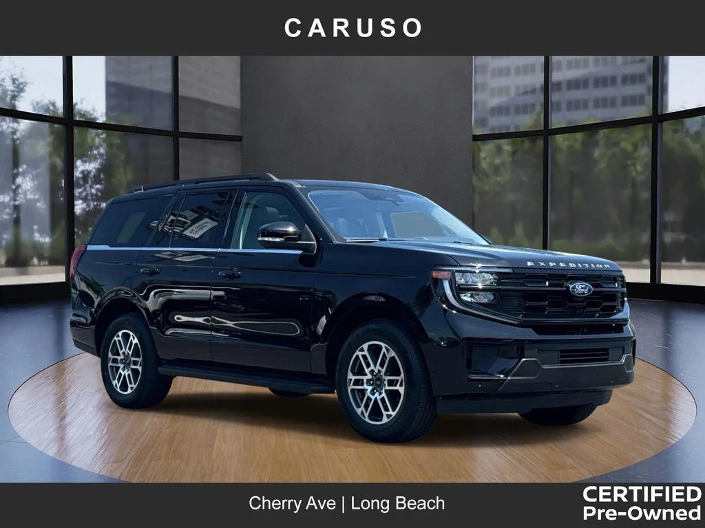 2025 Ford Expedition Active's photo