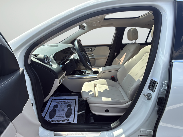 Used 2021 White Mercedes-Benz GLA 250 image 10