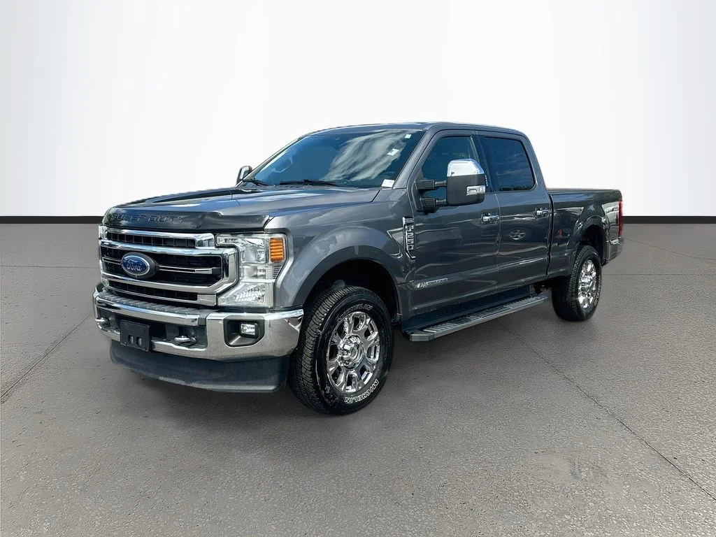 Used 2022 Gray Ford Lariat image 3