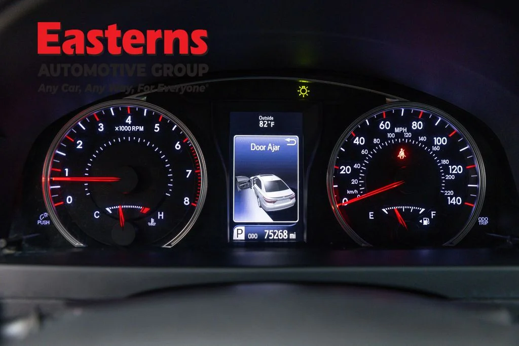 Used 2016 Gray Toyota SE image 17