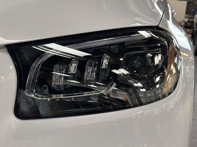 Certified Used 2025  Mercedes-Benz GLS 580 image 11