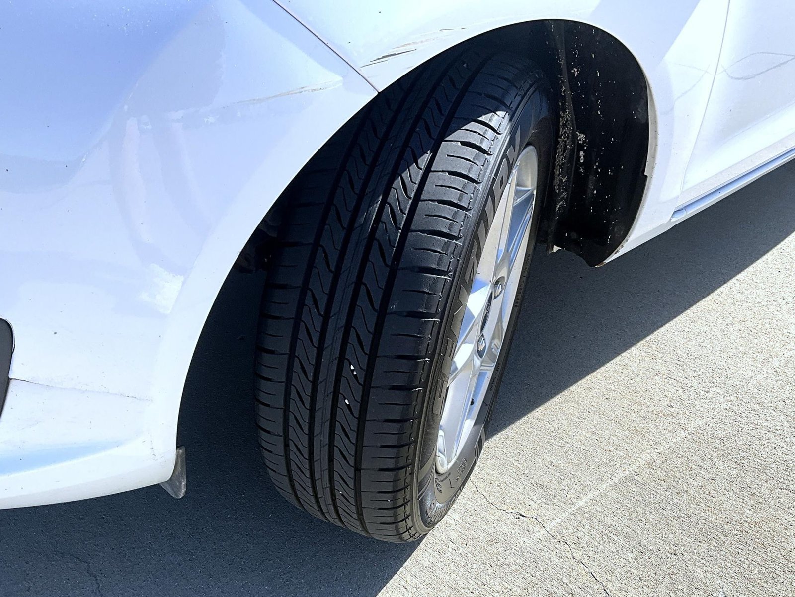 Used 2017 White Ford SE image 24