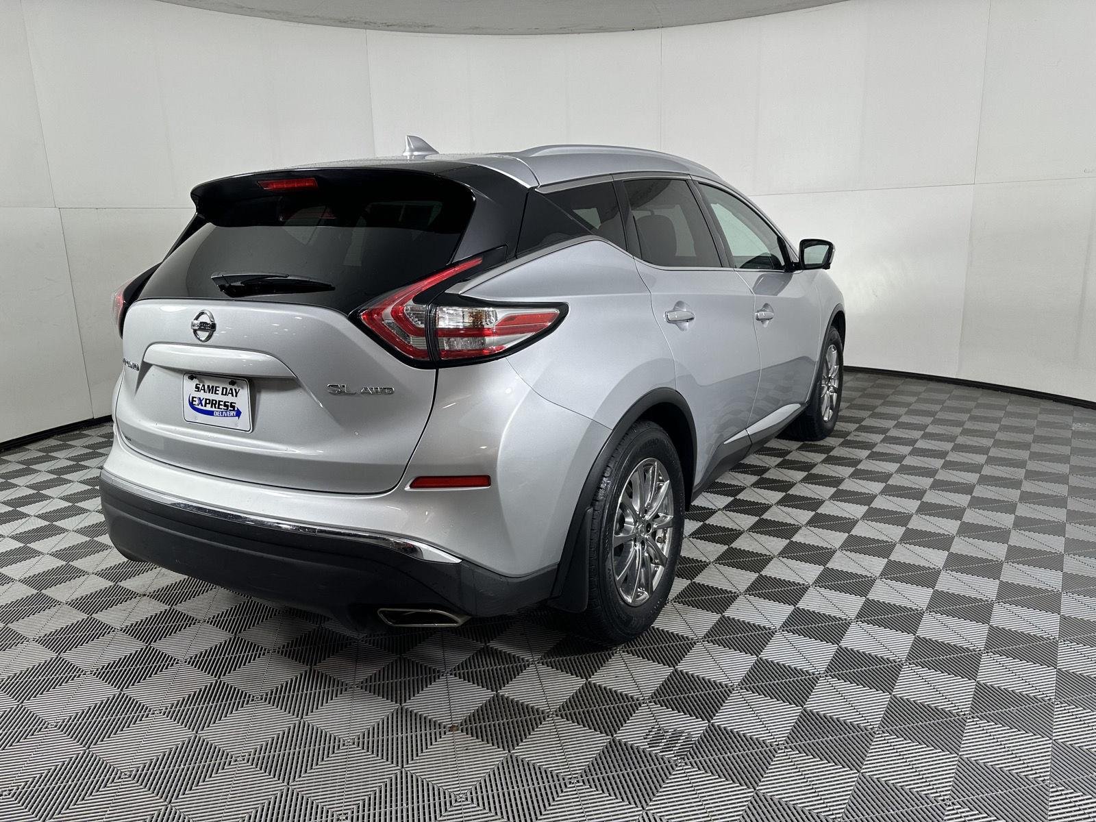 Used 2016 Brilliant Silver Metallic Nissan SL image 14