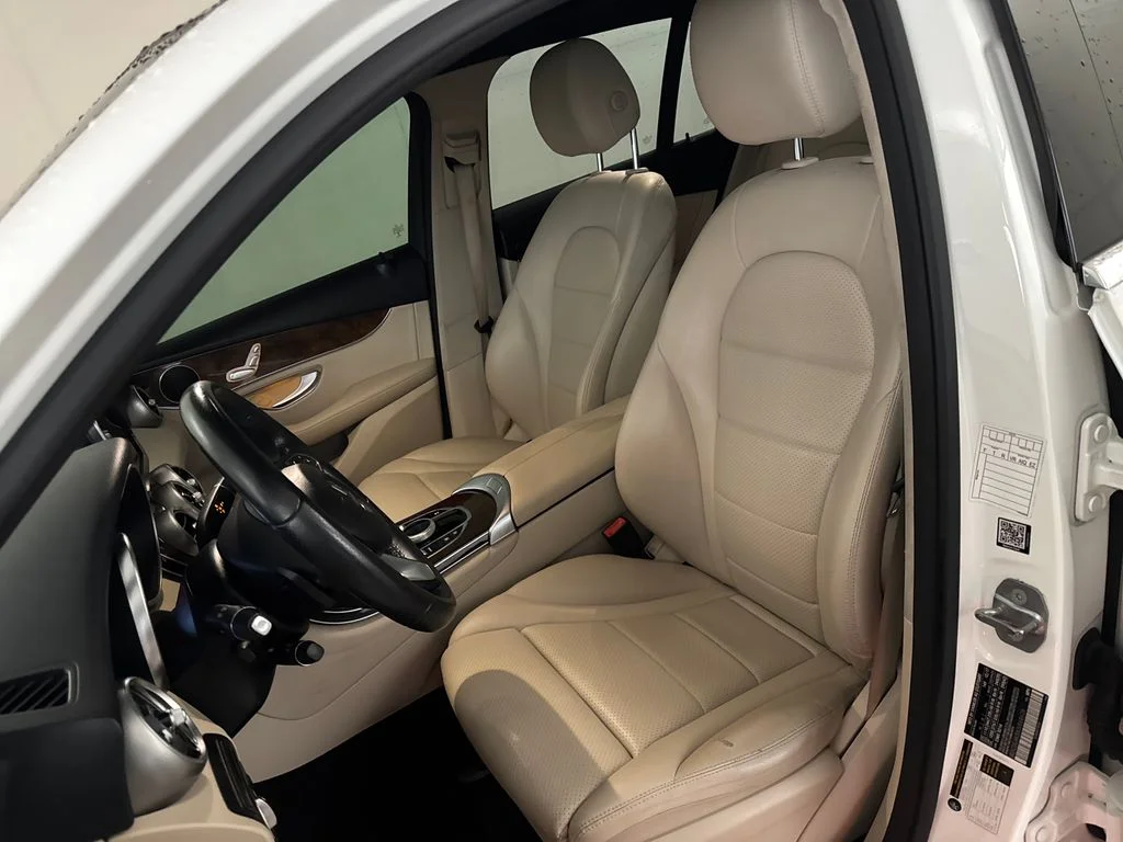 Certified Used 2018 White Mercedes-Benz GLC 300 image 17
