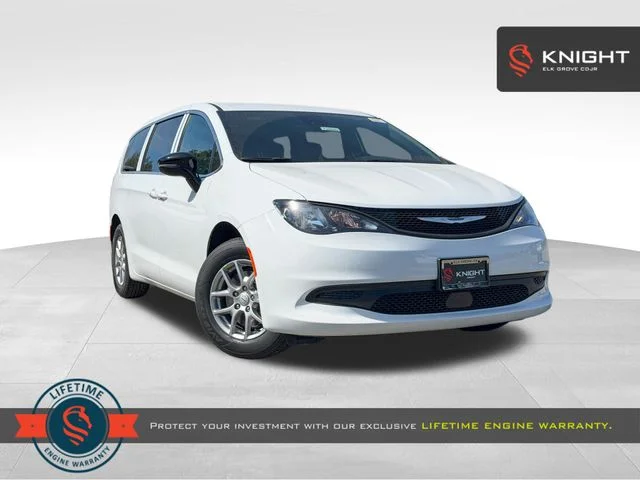 2026 Chrysler Voyager LX's photo