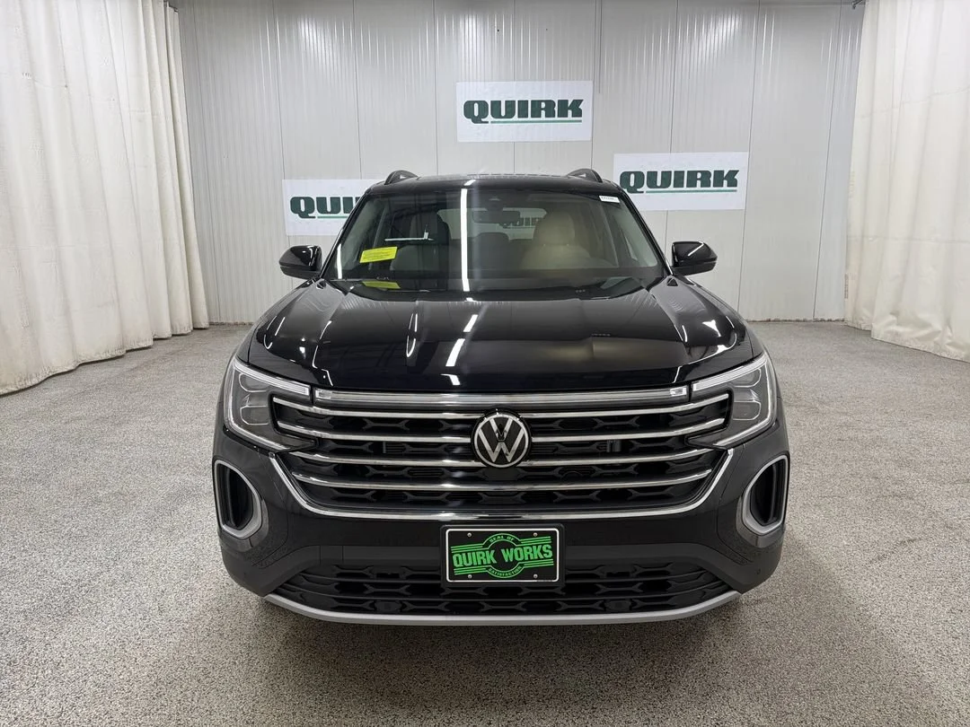 New 2026 Deep Black Pearl Volkswagen 2.0T SE w/Technology image 2