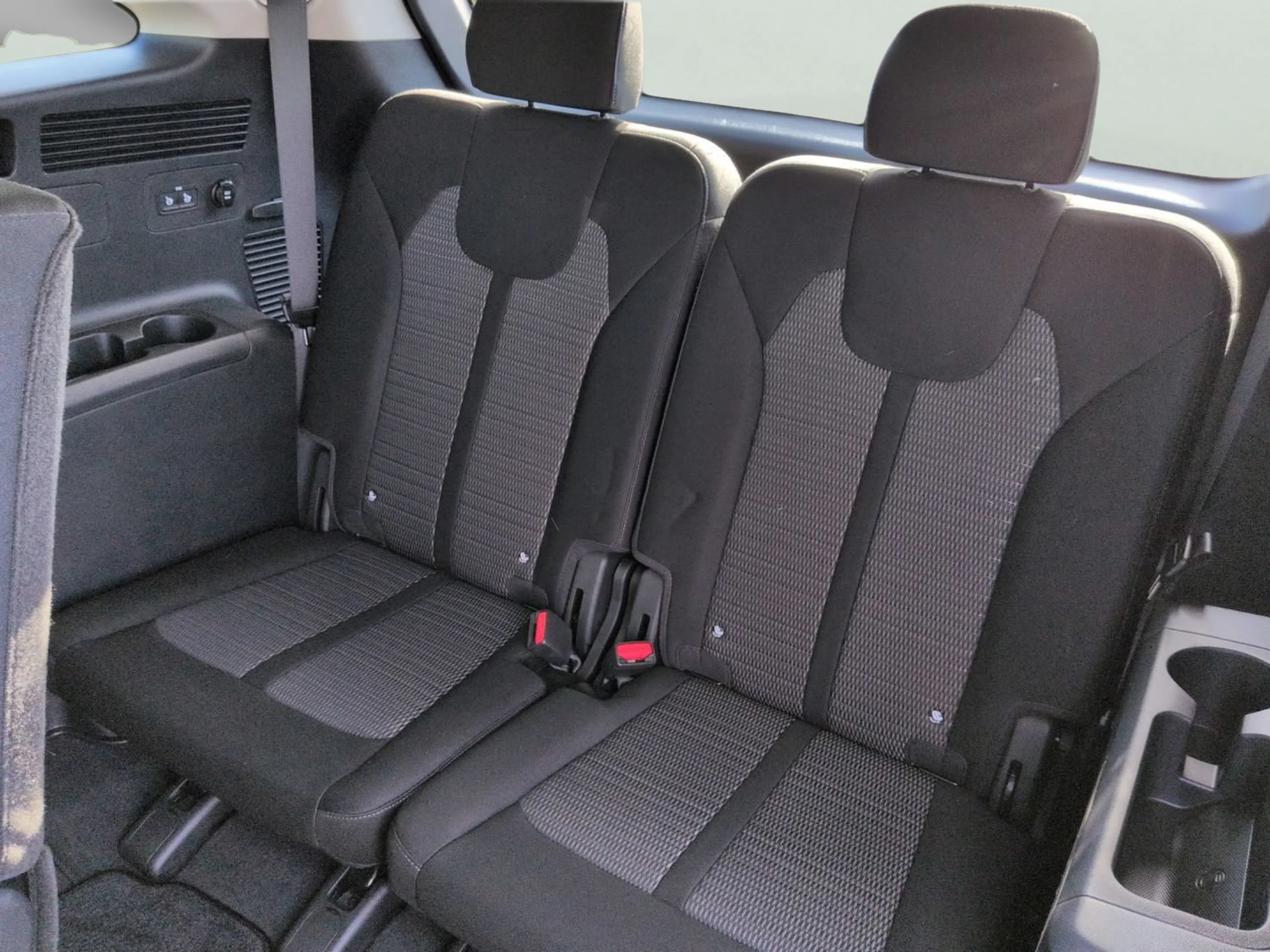 New 2026 Ivory Silver Kia LX image 36
