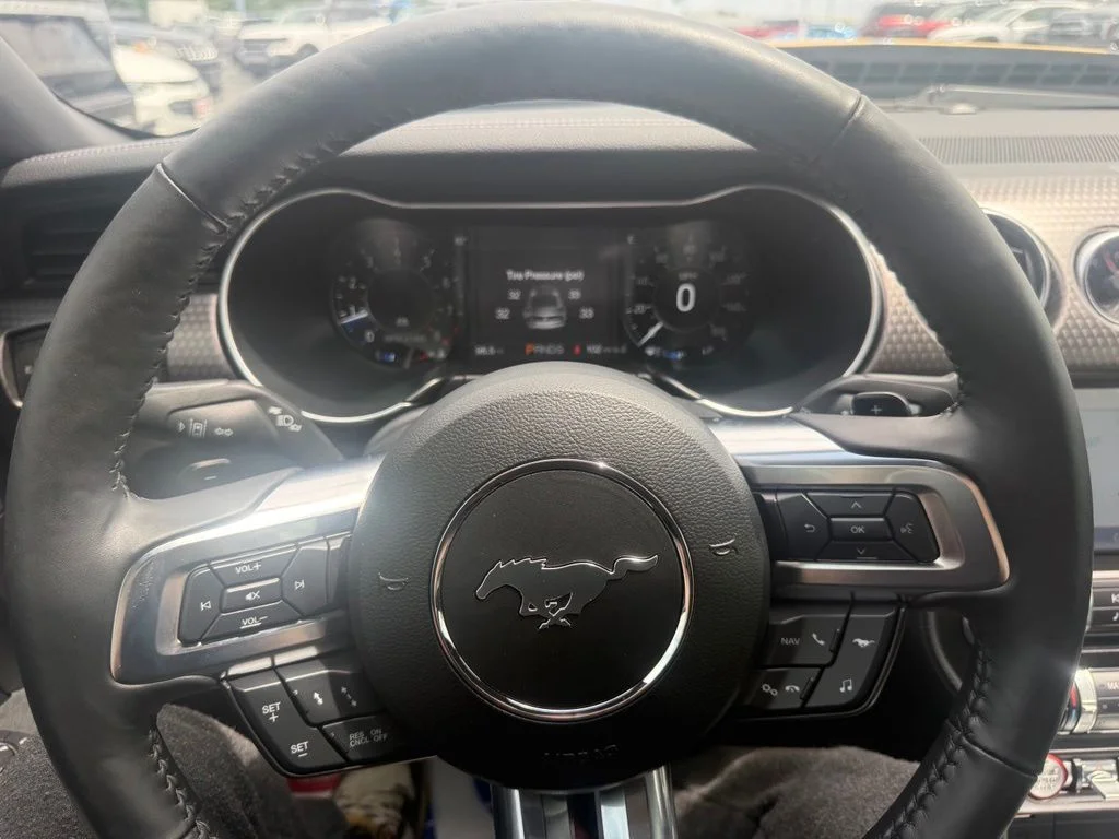 Used 2022 Gray Metallic Ford GT Premium image 33