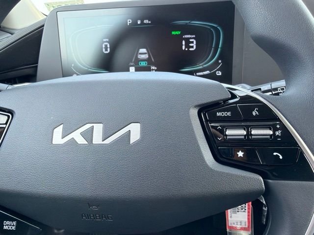 New 2026 Aurora Black Pearl Kia LX image 18