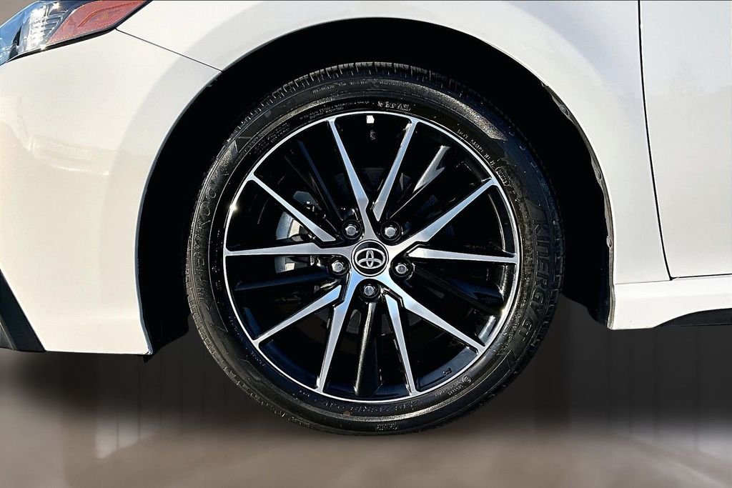 Used 2022 Ice Edge Toyota SE image 32