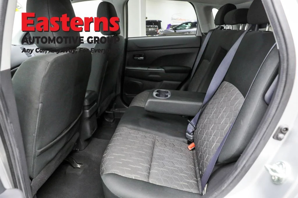 Used 2023 Silver Mitsubishi 2.0 ES image 20