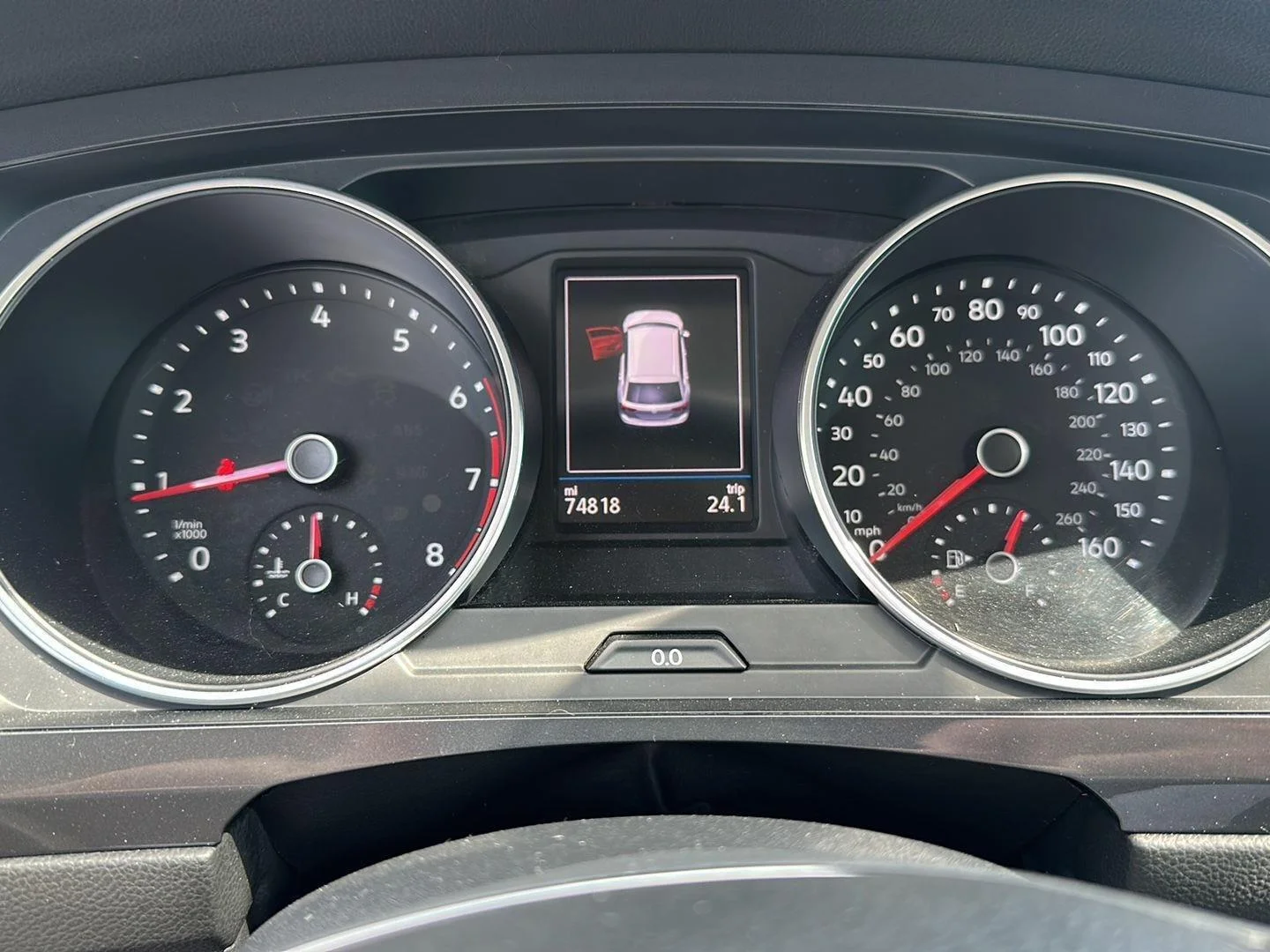 Used 2019 Platinum Gray Metallic Volkswagen SE image 2