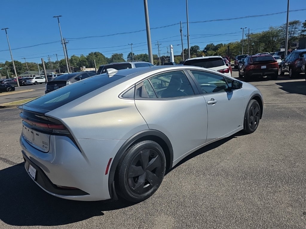 Certified Used 2023  Toyota LE image 4