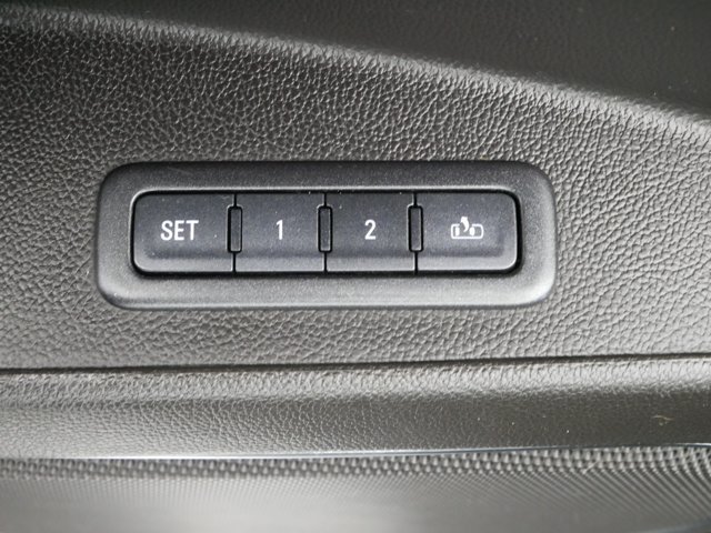 Used 2015 Summit White Chevrolet LT image 27