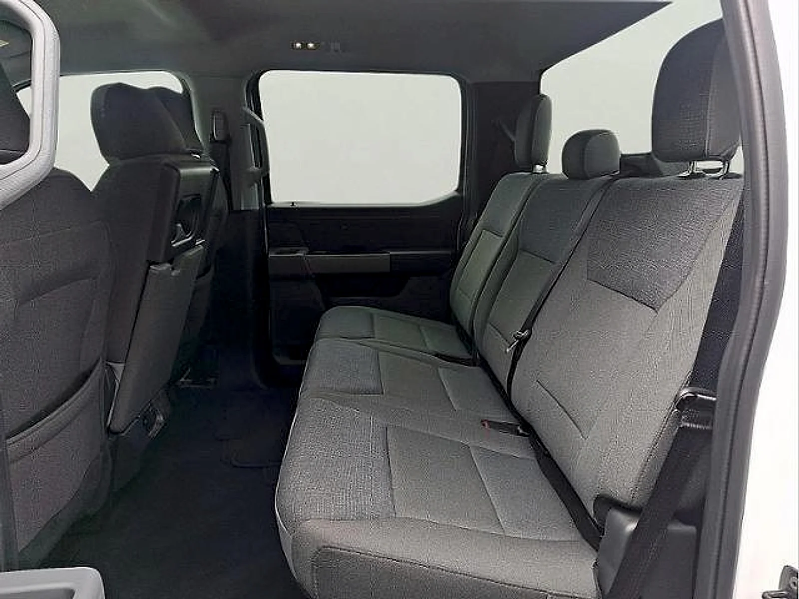 2025 Ford F-150 XLT - Photo 8