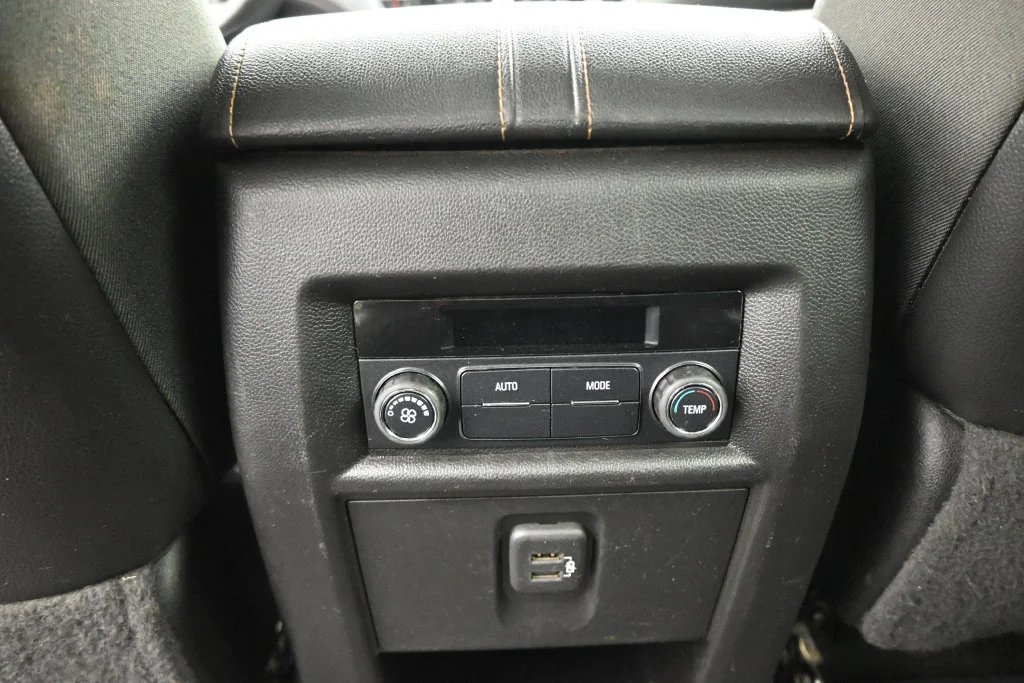 Used 2019 Silver Chevrolet 3LT image 25