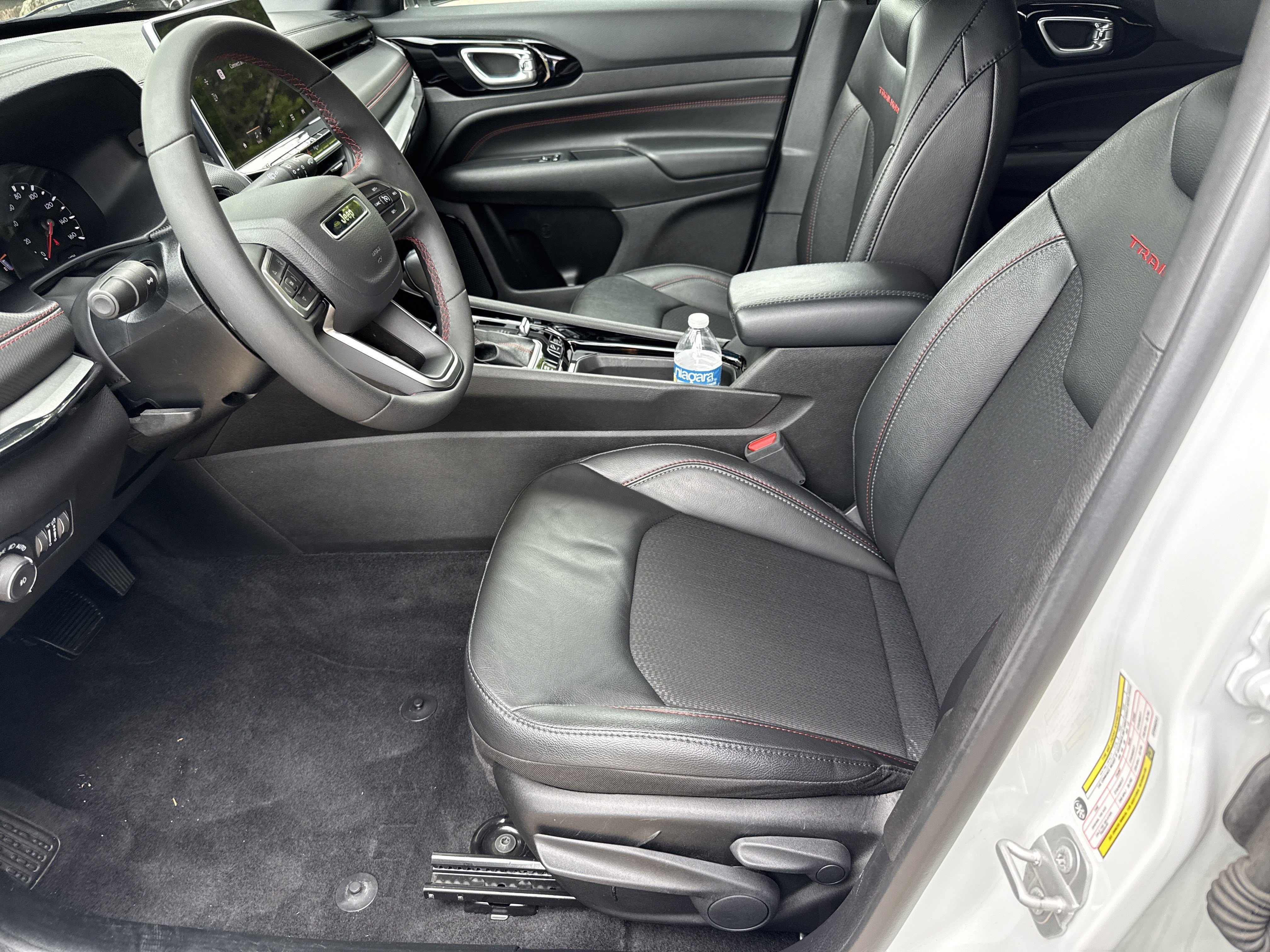Used 2025 Bright White Clearcoat Jeep Trailhawk image 9