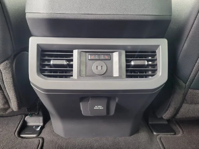 New 2026 Avalanche Ford Lariat image 16