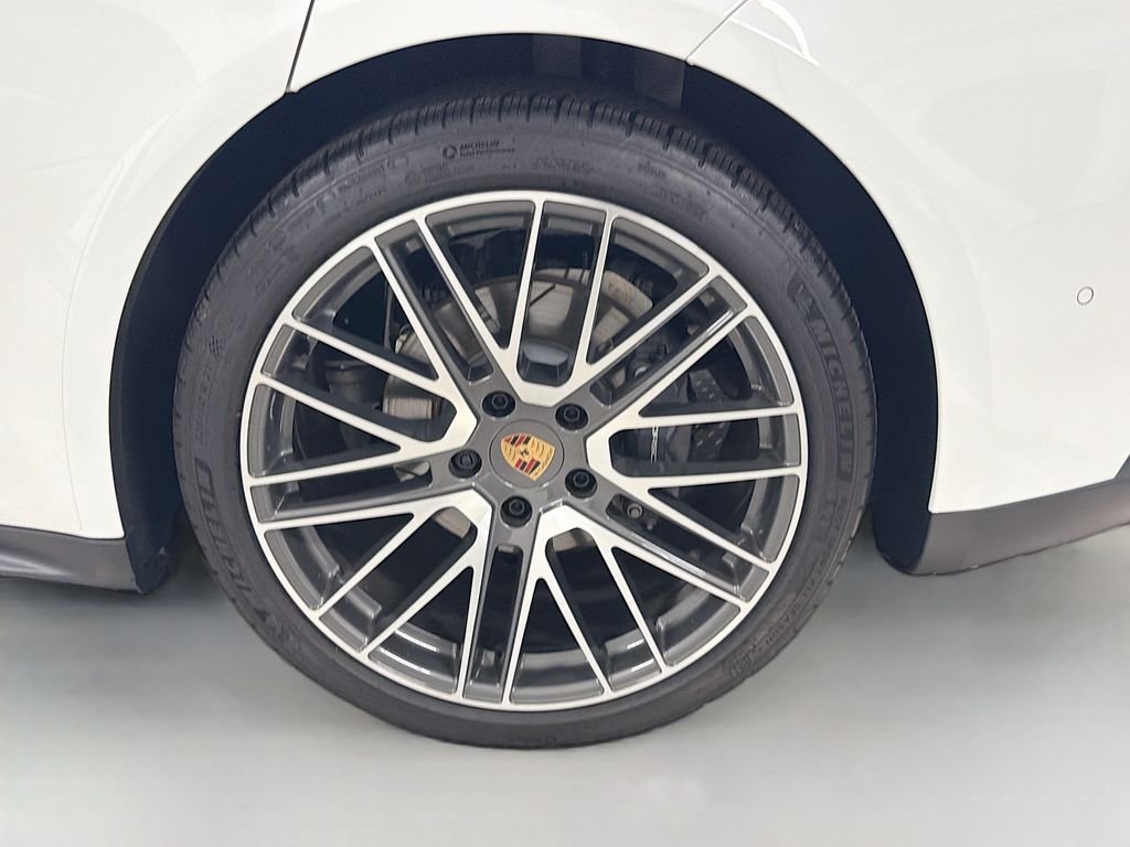 Used 2025 White Porsche 4 image 34