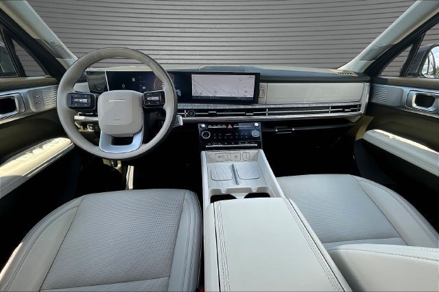 Used 2025 Gray Hyundai Calligraphy image 9