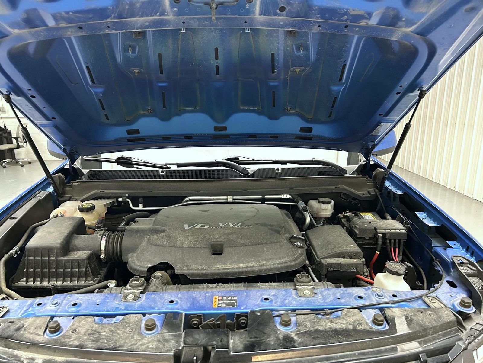 Used 2022 Blue Chevrolet ZR2 image 24