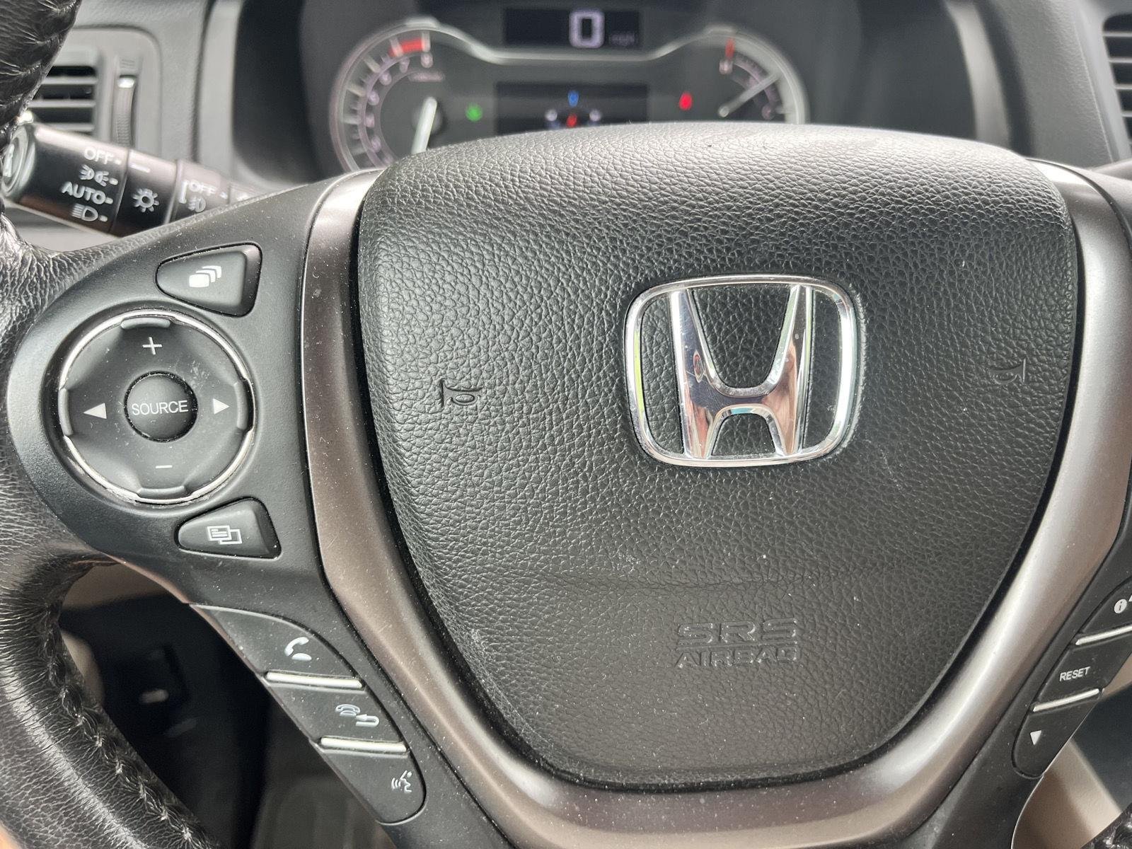 Used 2018 White Diamond Pearl Honda EX-L image 26
