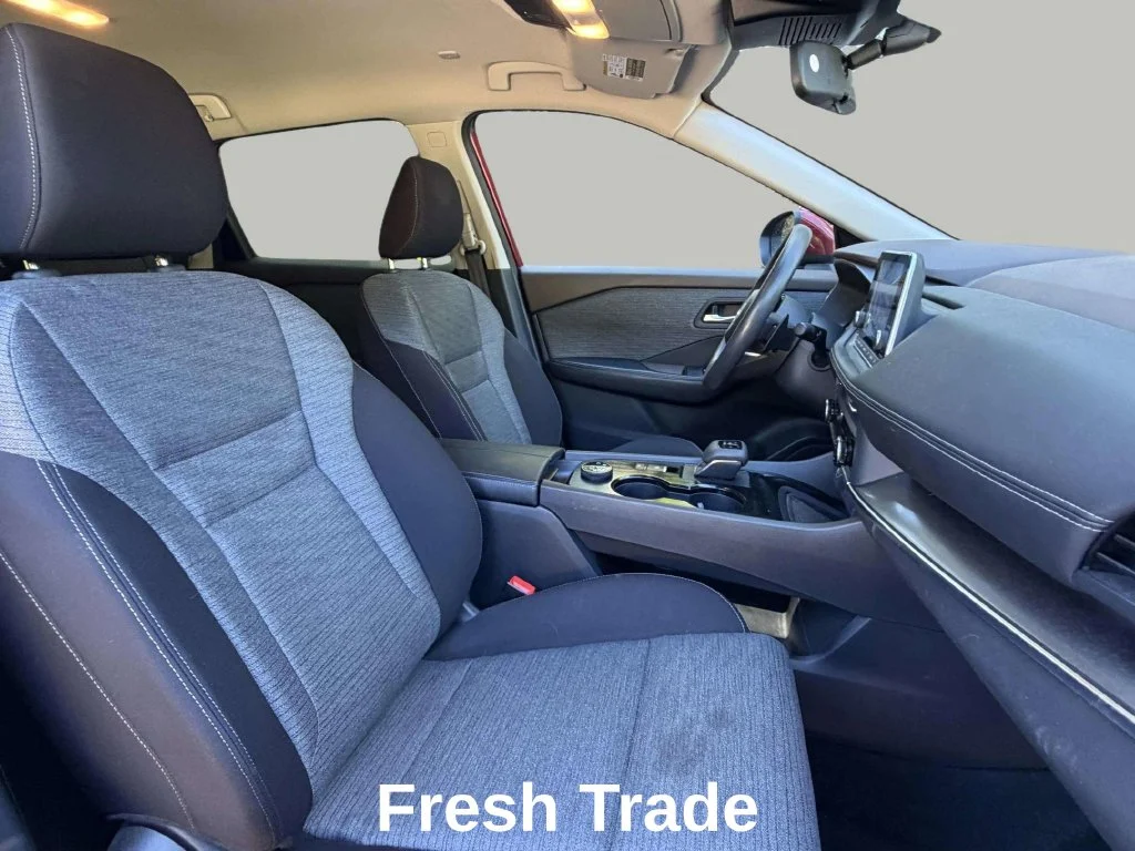 Used 2023 Scarlet Ember Tintcoat Nissan SV image 11