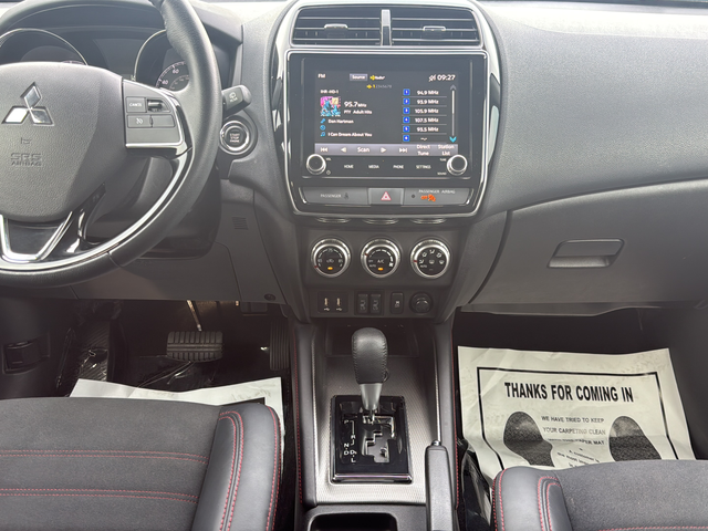 Used 2022 Gray Mitsubishi 2.0 SE image 20