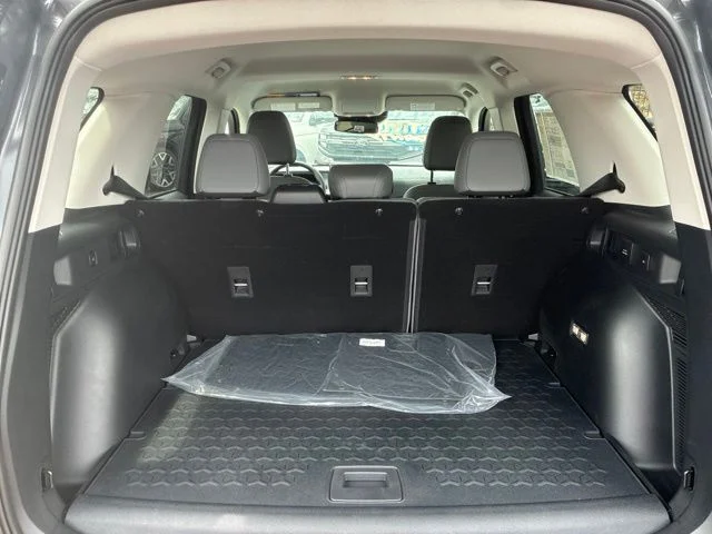 New 2026 Carbonized Gray Metallic Ford Badlands® image 8