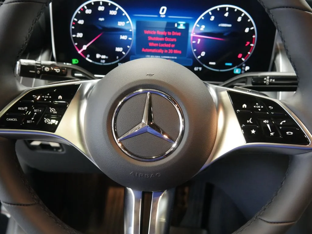 Used 2026 Black Mercedes-Benz GLC 300 image 31